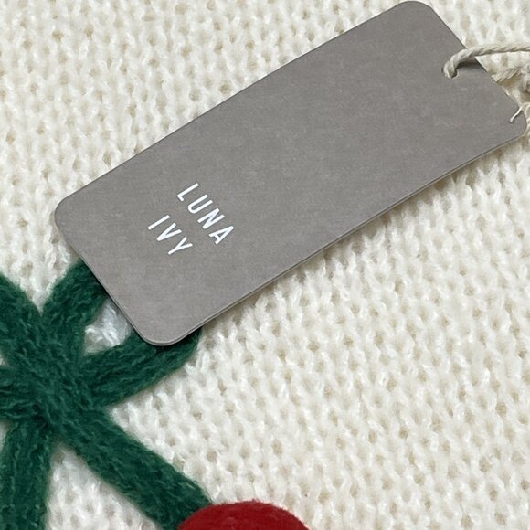 Ivy Luna Sweater Womens XS White 3D Cherry Oversized Cropped Cardigan Preppy - Picture 4 of 9